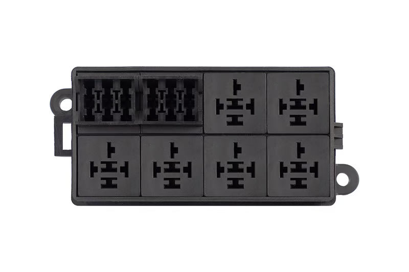 Haltech 6 Circuit Haltech Fuse Box with Lid and all required pins